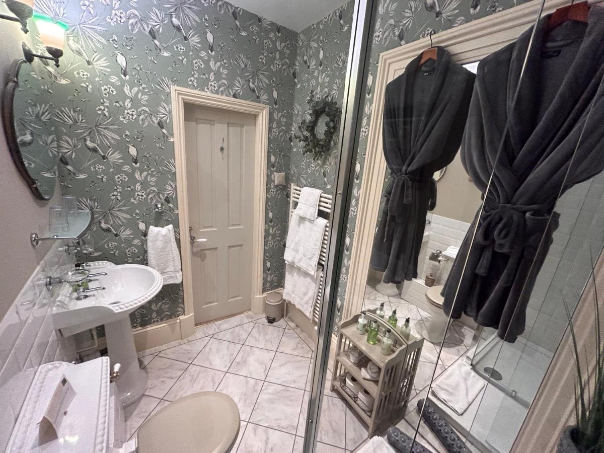Hazel Manor ξενώνας Χαρογκέιτ Εξωτερικό φωτογραφία